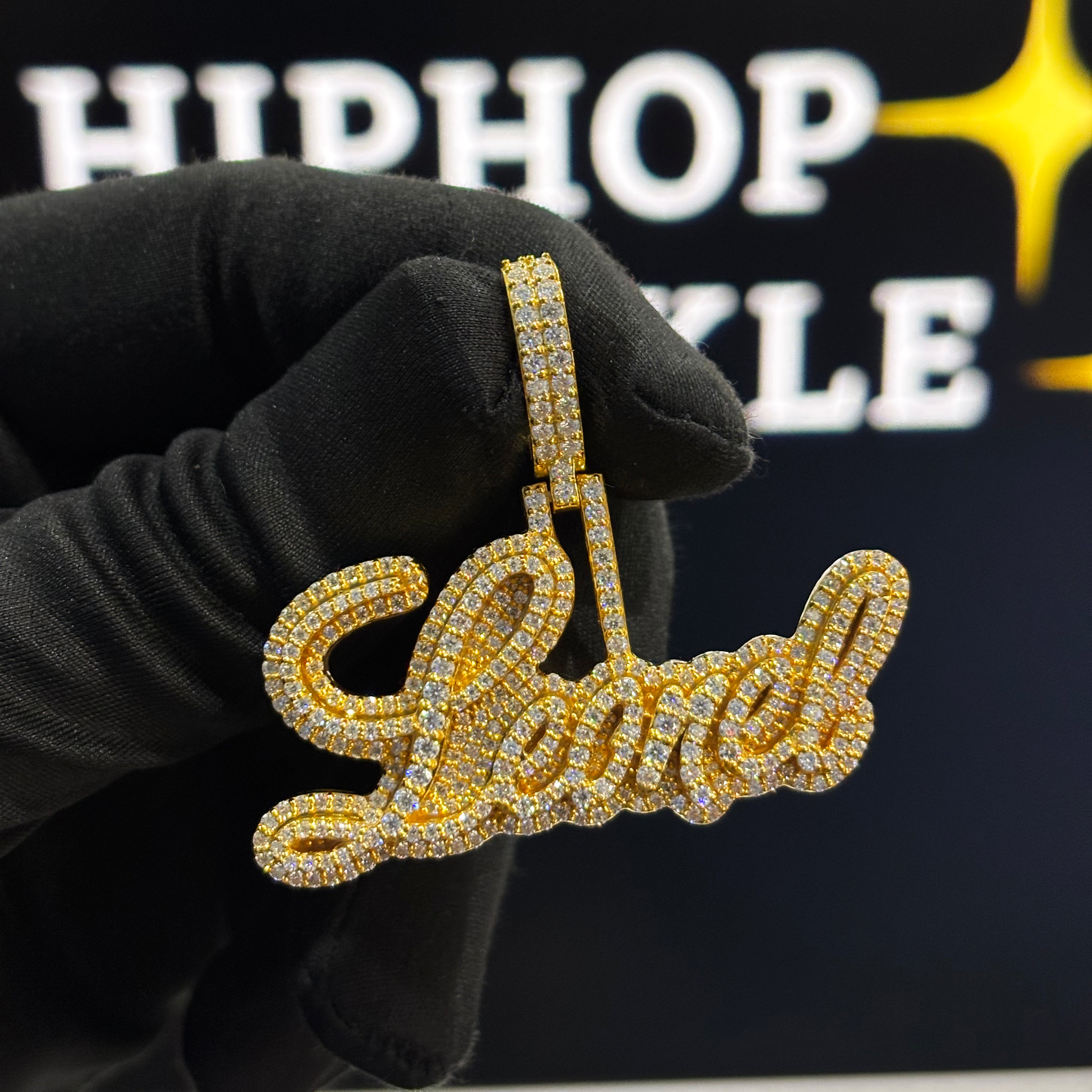 Leonel custom name pendant, 2 inch size, iced out with VVS moissanite diamonds, hip hop jewelry.