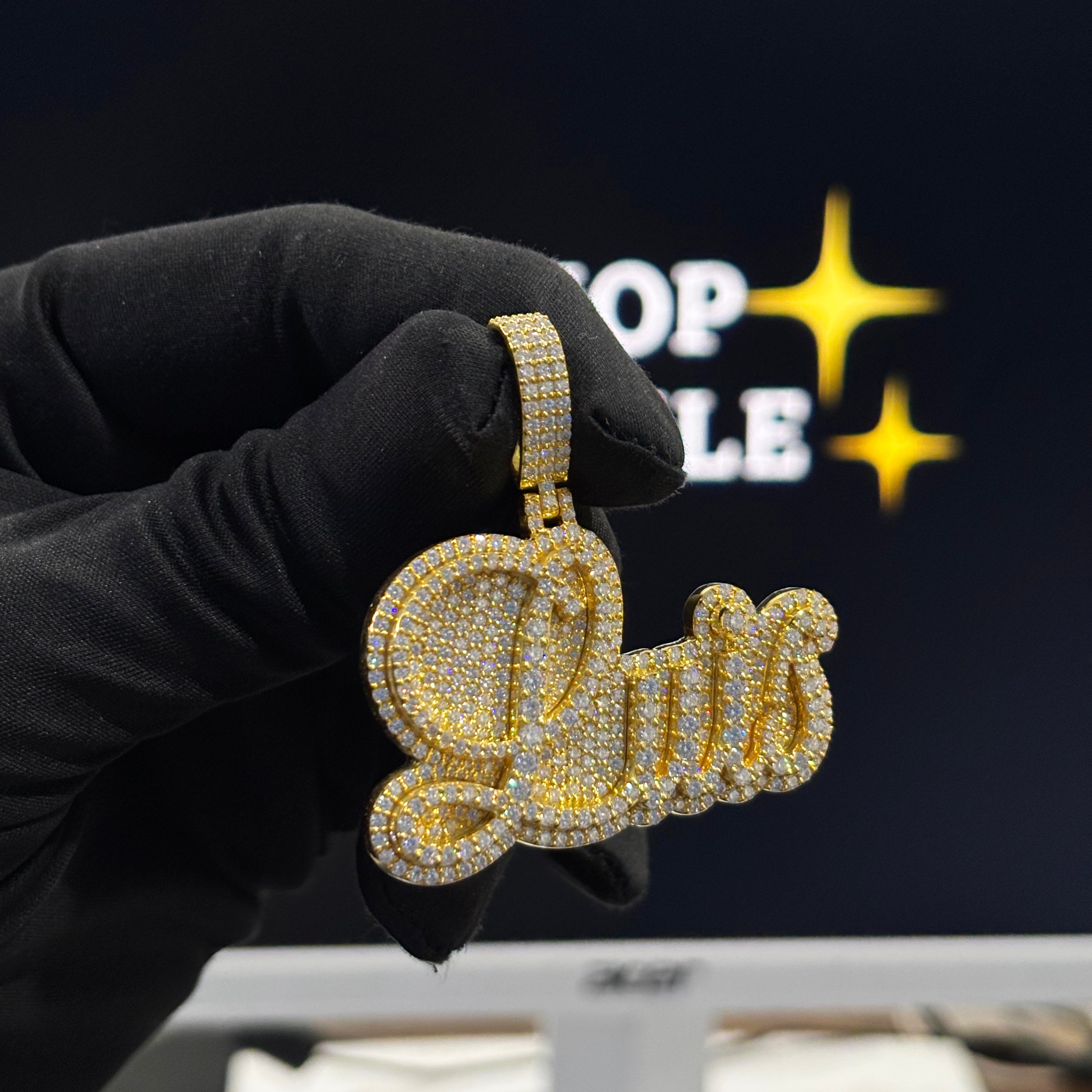 Luis Custom Name Pendant – 925 Silver with 14K Gold Plating & VVS Moissanite (2")