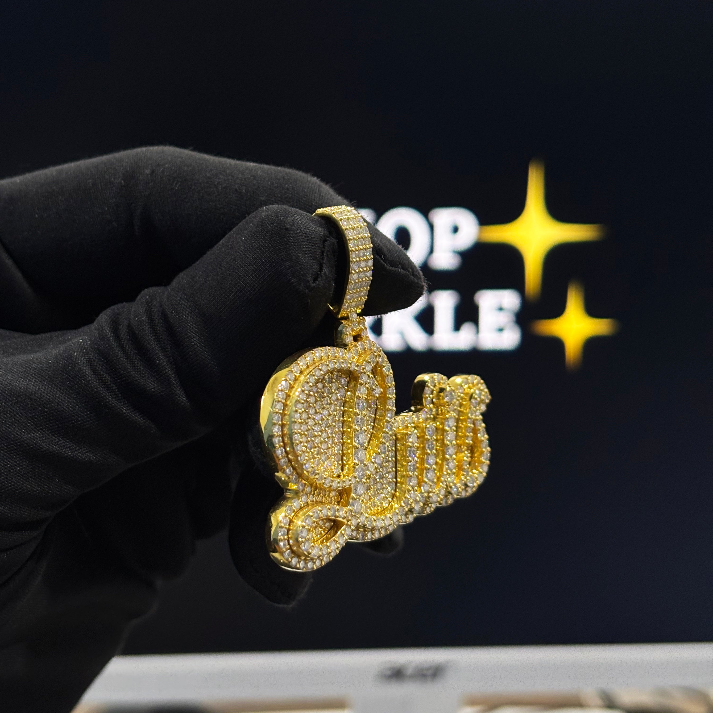 Luis Custom Name Pendant – 925 Silver with 14K Gold Plating & VVS Moissanite (2")