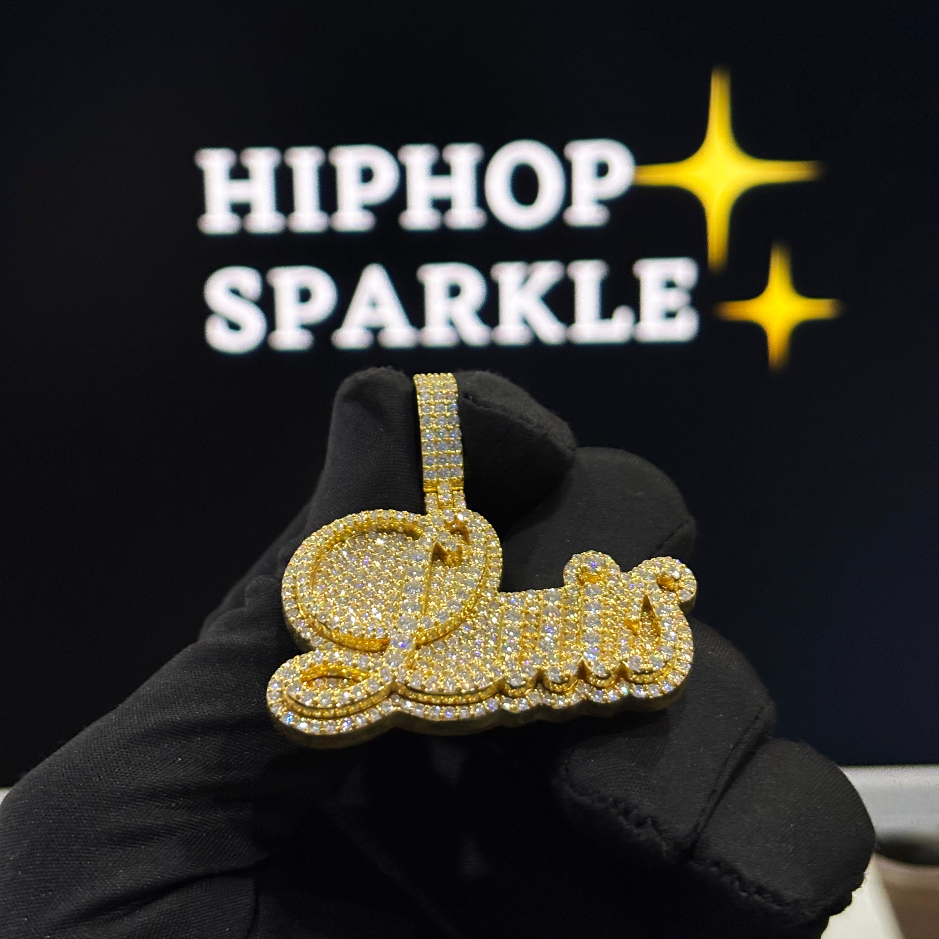 Luis Custom Name Pendant – 925 Silver with 14K Gold Plating & VVS Moissanite (2")