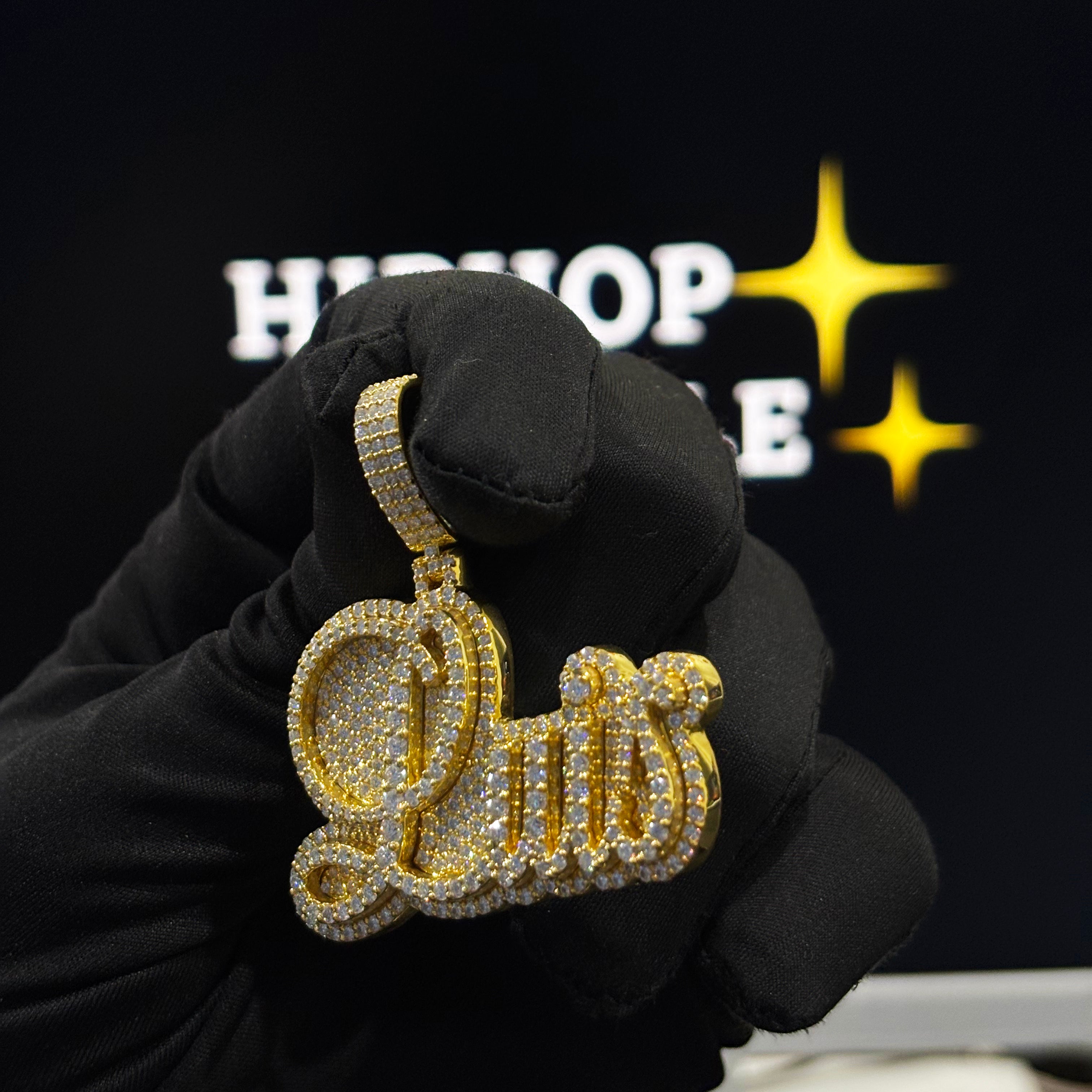 Luis Custom Name Pendant – 925 Silver with 14K Gold Plating & VVS Moissanite (2")