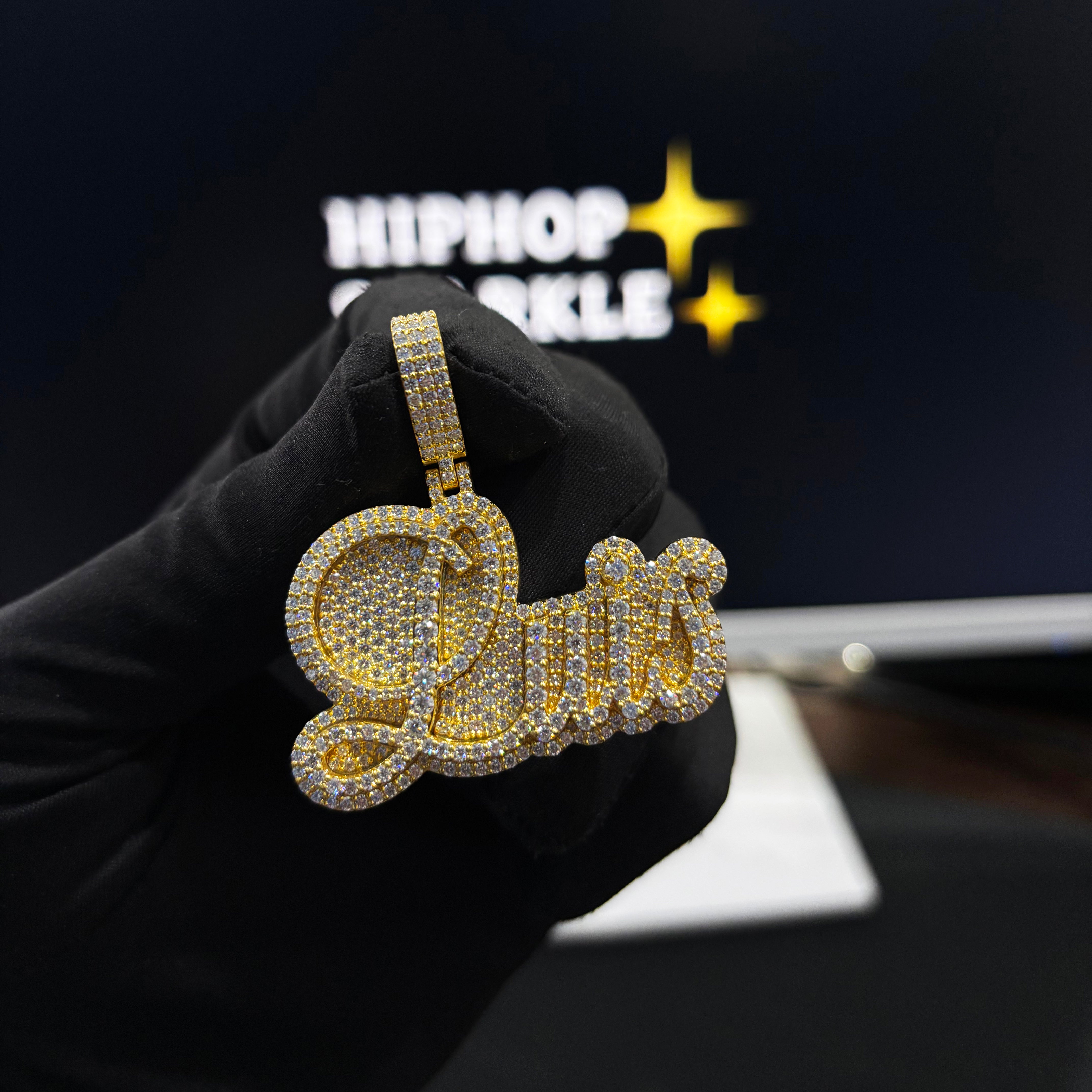 Luis Custom Name Pendant – 925 Silver with 14K Gold Plating & VVS Moissanite (2")