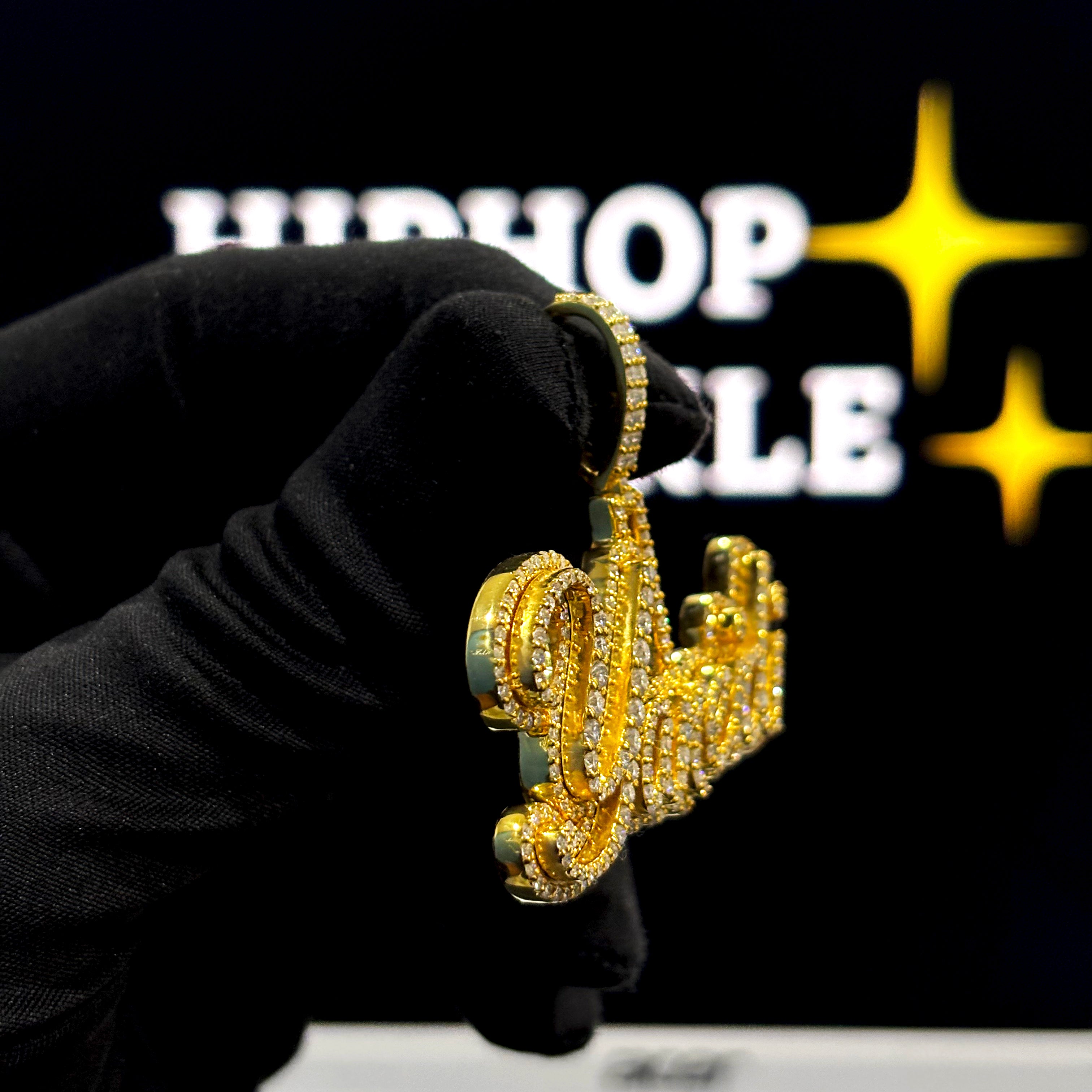 Custom Name Pendant “Yaneidi” – 925 Silver Iced Out with VVS Moissanite (2" Length)