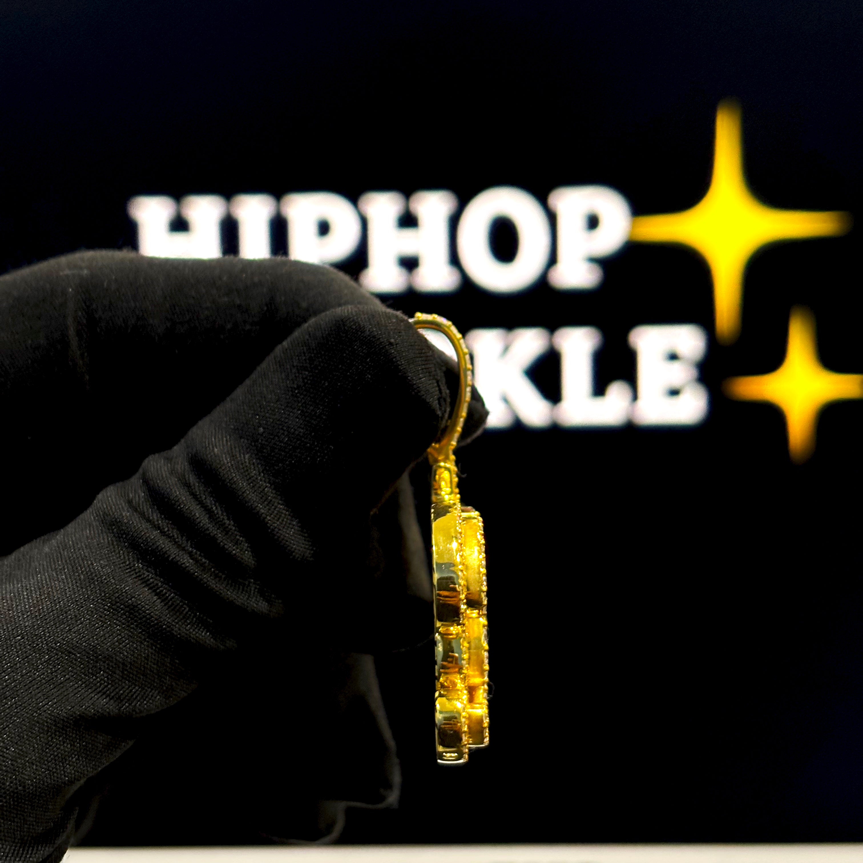 Custom Name Pendant “Yaneidi” – 925 Silver Iced Out with VVS Moissanite (2" Length)