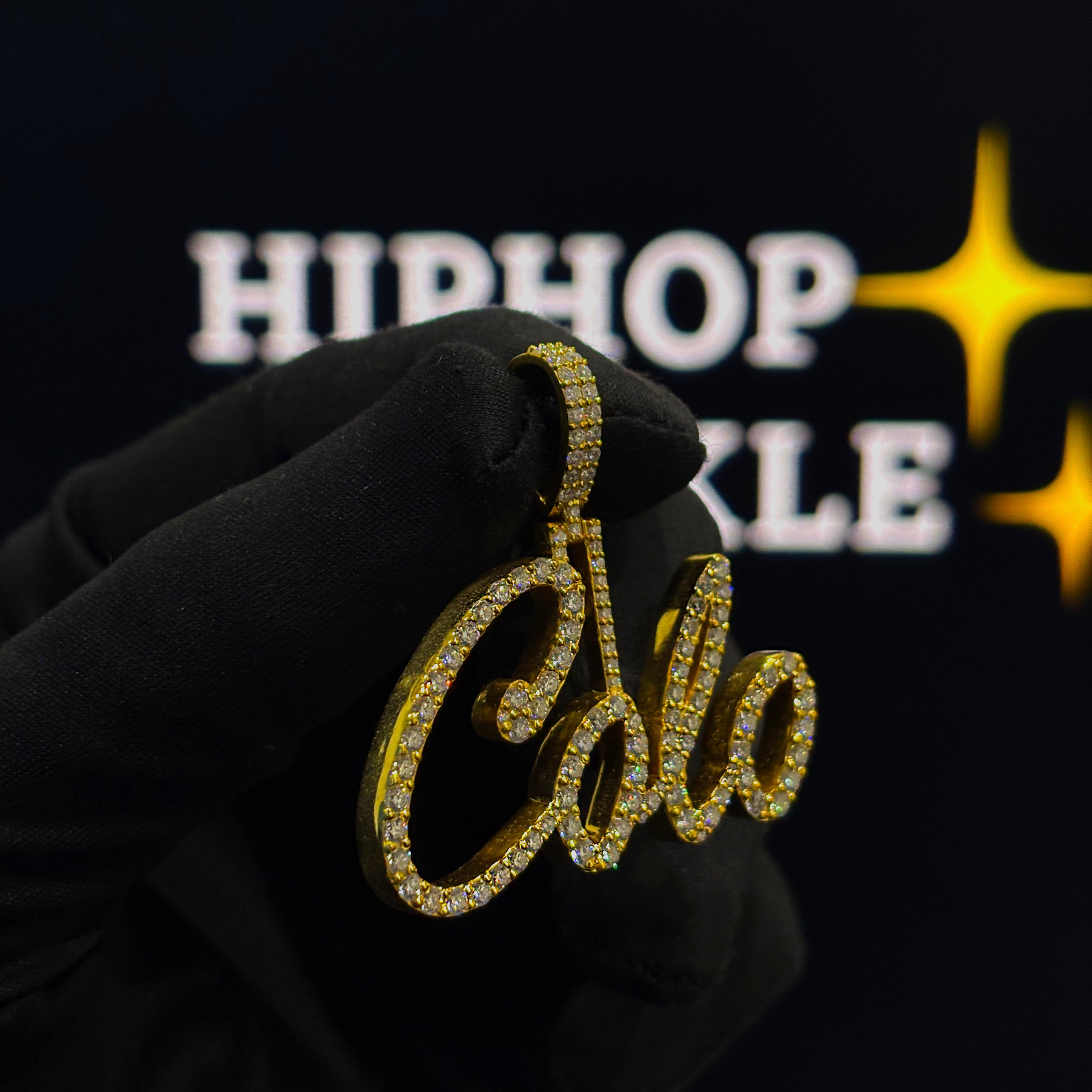 Colo Custom Name Pendant – 925 Silver Iced Out with VVS Moissanite (1.70" x 1")