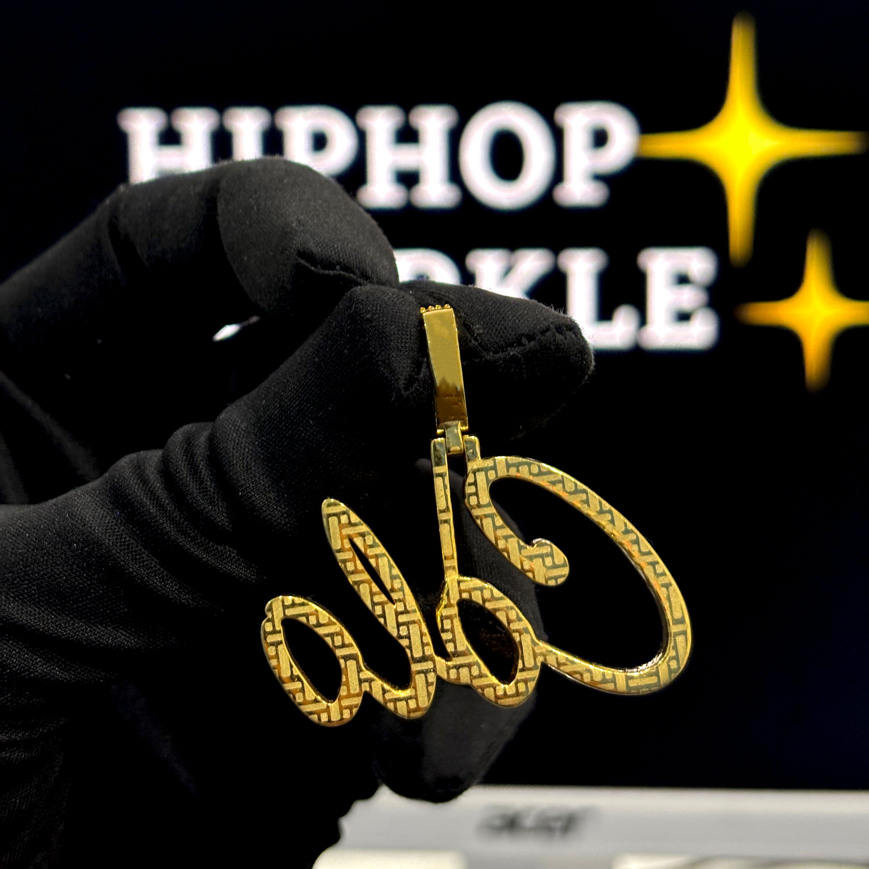 Colo Custom Name Pendant – 925 Silver Iced Out with VVS Moissanite (1.70" x 1")