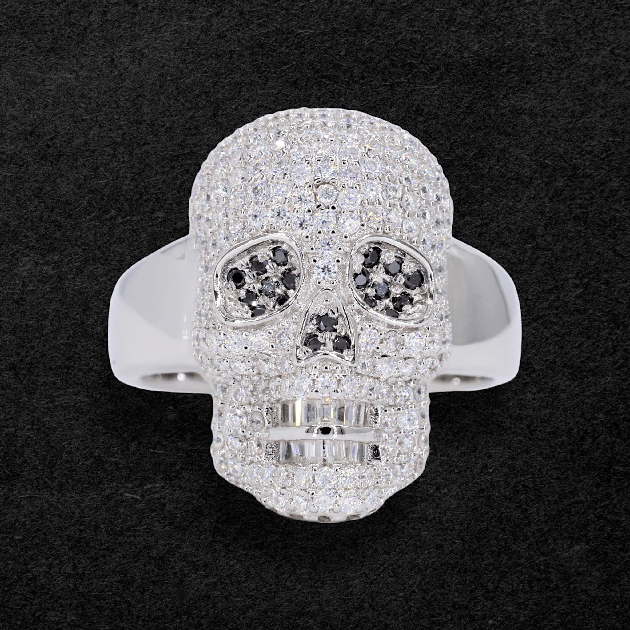 Frosty Skull Brilliant VVS Moissanite Diamond Ring